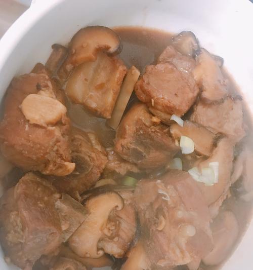 简单美味的蔬菜排骨汤（用关爱和味道温暖心灵）