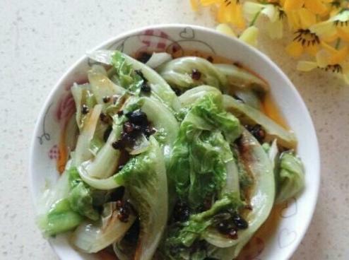 瘦肉酱拌生菜，健康美味的夏日必备