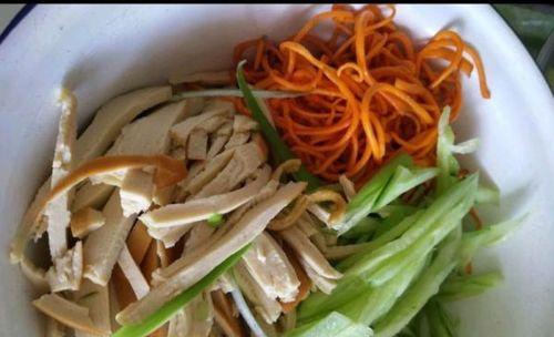 瘦肉豆腐丝的制作方法（健康美食）