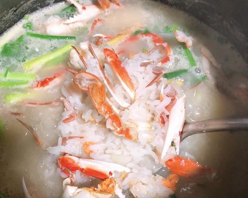享受健康美味，打造自制砂锅干贝蔬菜粥（粥中秘籍与食材讲解）