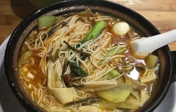 砂锅肥牛土豆粉的做法（重庆特色美食）