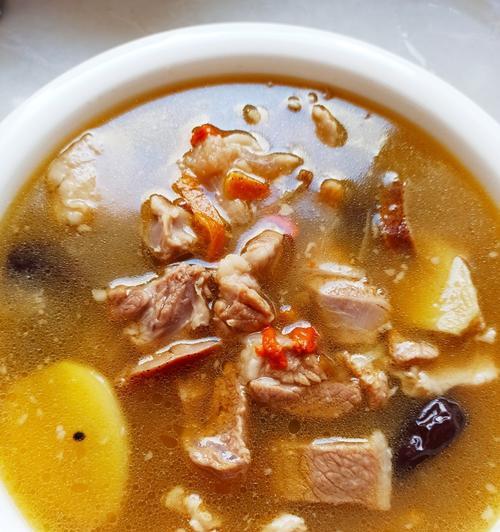 砂锅炖羊肉，暖胃暖心暖身（健康又美味）