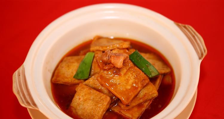 家常美食（用一锅豆腐泡）