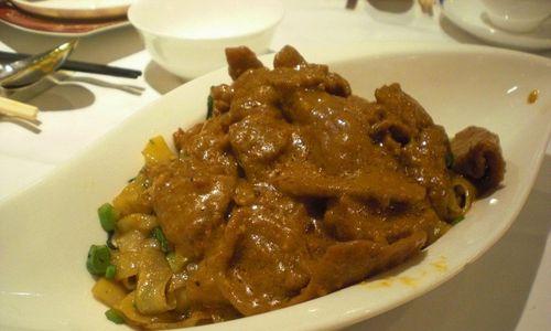 沙茶牛肉饭的制作方法（做出美味可口的沙茶牛肉饭）