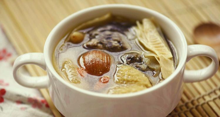 滋补养生——沙参枸杞鸡汤的制作方法（健康食谱）