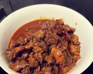 如何制作美味的臊子肉（从选肉到成品）