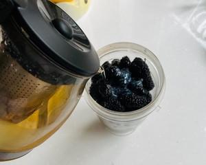 桑葚慕斯——让味蕾尽享清爽甜美（用新鲜桑葚）