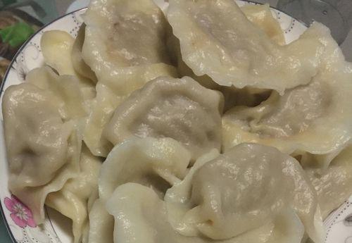 散饺子的做法与技巧（如何制作口感鲜美的散饺子）
