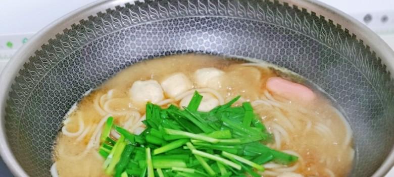 三鲜米线制作秘笈（鲜美可口的米线）