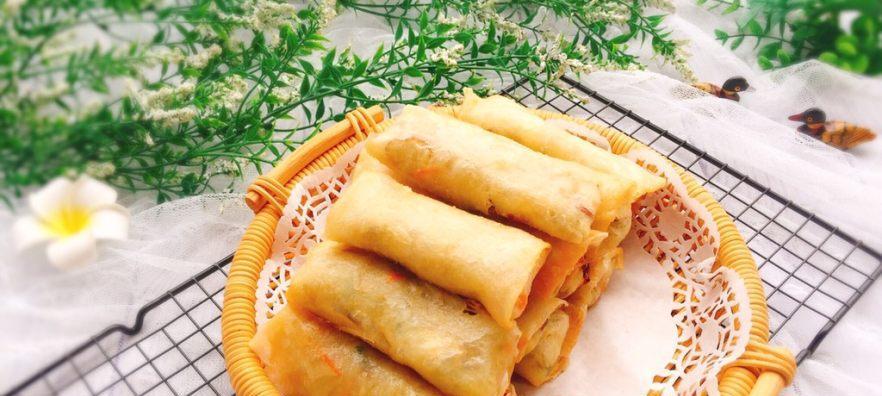 如何制作美味的三鲜春卷（掌握制作技巧）