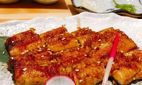 日式香烧鳗制作全攻略（掌握关键步骤）
