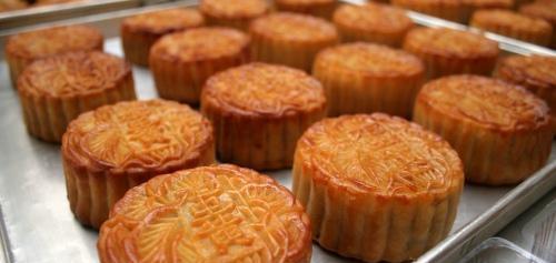 手工制作日式桃山黄金皮紫米皮月饼（学习制作道地日式月饼）