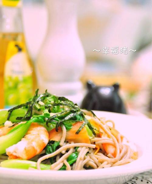 日式冷荞麦面的制作方法（健康美味的夏季凉菜）