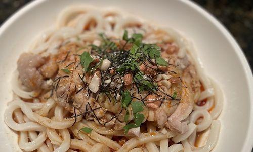 日式金针菇秋葵凉面的做法（清爽美味的夏日必备）