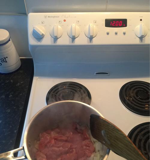 享受美味的日式鸡肉咖喱饭（简单易学）