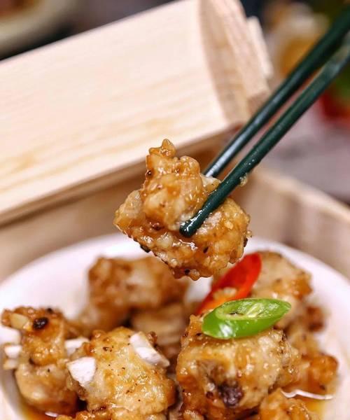 教你如何以日日蒸香烹饪美食（从原料的选购到蒸制的技巧）