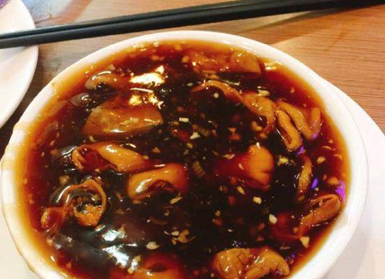 以人参鸟粥为主的营养美食（传统中药与美食文化的完美融合）