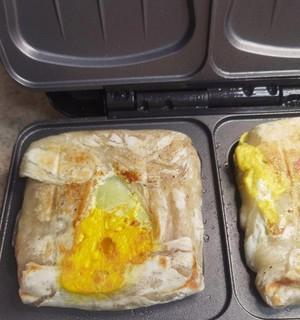 美味简单的热压鸡蛋三明治（如何制作一份营养又美味的热压鸡蛋三明治）