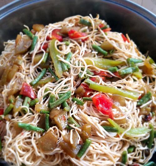 探秘中华美食中的不知红肥绿瘦（追寻美食文化）