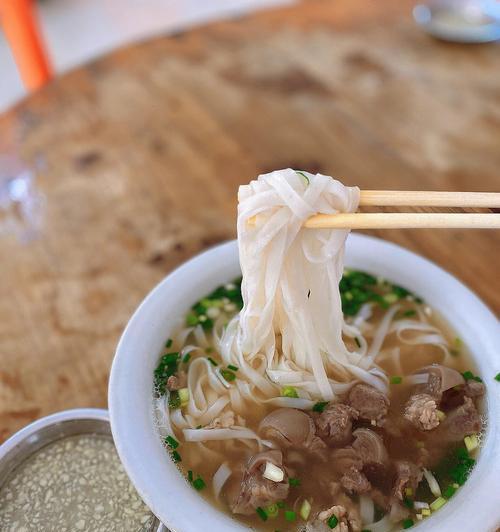 清爽早餐，DIY清汤粉（15种口味）