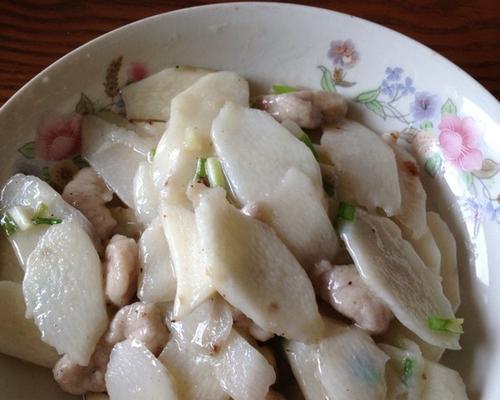 美味又营养的糟菜炒毛笋（以糟菜为调味）