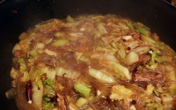 美味芸豆猪肉炖粉条的家常做法（学会这个做法）