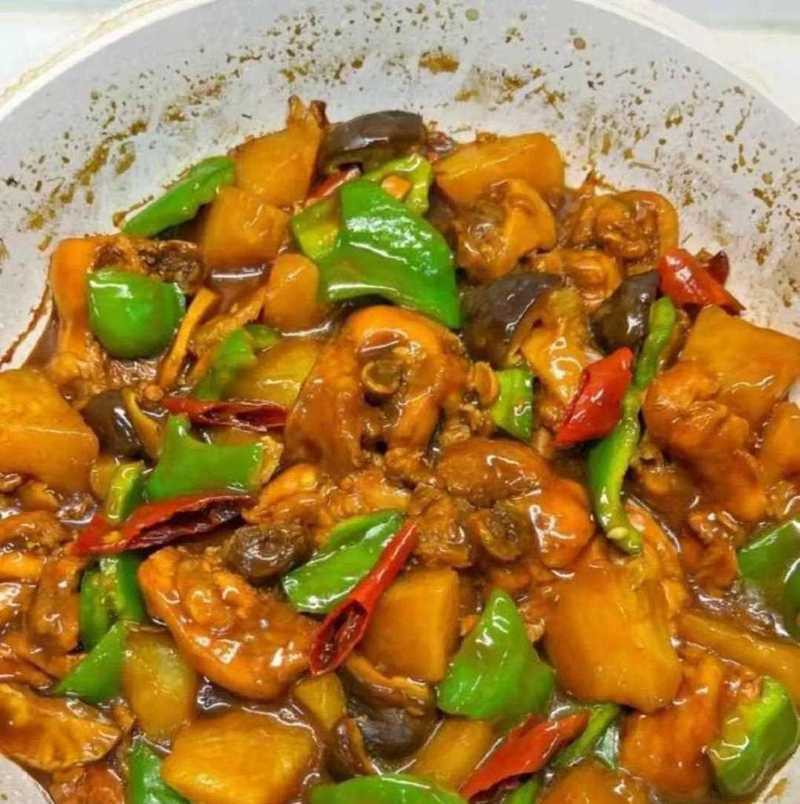 家常美食之油焖鸡块（口感鲜美）