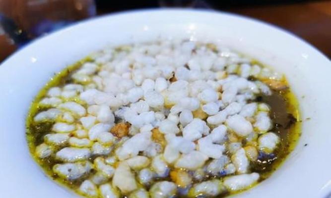 探秘四川油茶的制作过程（领略四川美食文化之油茶魅力）