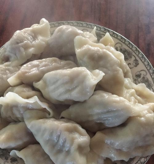 自制羊肉酸菜饺子教程（手工制作美味又健康）