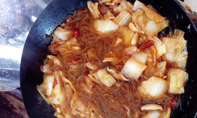 盐水鹅大白菜粉丝煲，暖胃又养生（冬季必备的营养美食）