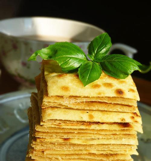 手工制作小瓜薄饼，品尝传统美味（简单易学的小瓜薄饼制作方法和口感让你爱不释手）