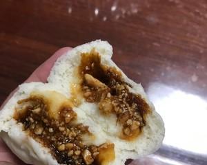 香气四溢的小葱肉包子制作技巧（美味肉馅与鲜葱的完美搭配）