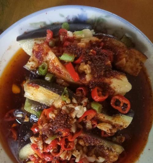 香蒜蒸茄子的做法（简单易学）