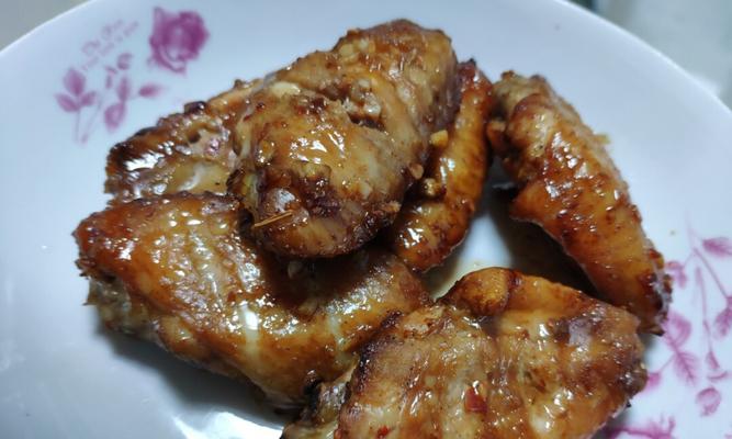 香蒜鸡翅，又香又鲜的美味佳肴（一道简单易学的家常小炒菜）