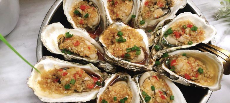 炸香酥海蛎子，一道美味的海鲜佳肴（教你如何制作口感鲜美）