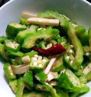 美味佳肴——鲜菇蒜炒秋葵（秋葵的健康功效与营养价值）