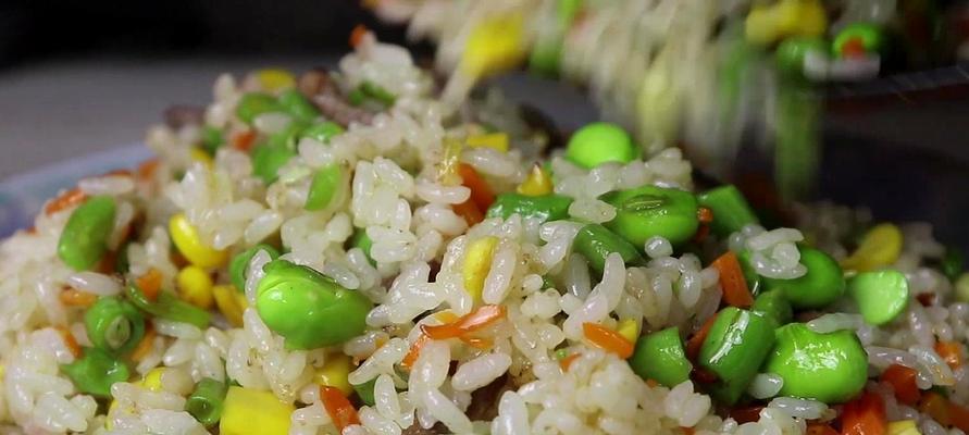 五色闷饭——色香味俱全的美食（教你用家常菜做出五彩斑斓的饭菜）