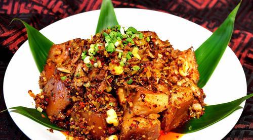 家常美食——甜椒百合蒸剁肉（健康又美味）