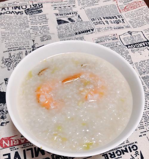田园香菇芹菜粥的美味做法（一道简单易学的营养美食）