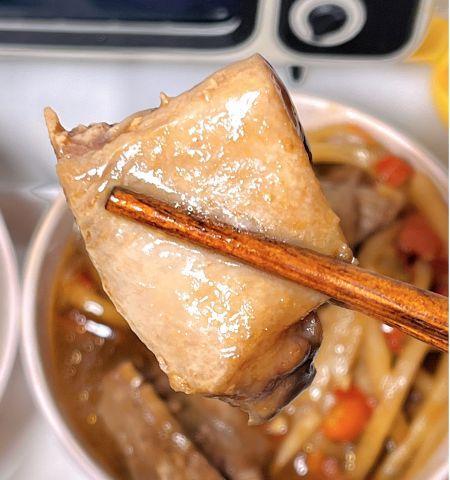 家常美食，教你做一道酸笋鸭（酸中带香）