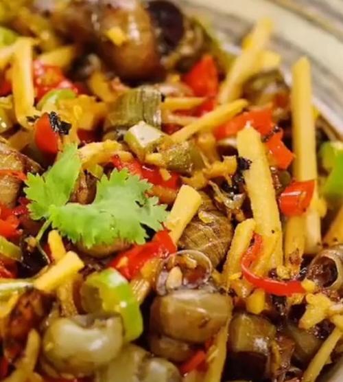 酸笋炒花甲（家常美食）