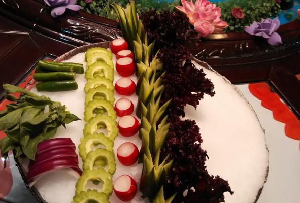 爽口冷拼，让你的味蕾狂欢（打造精致美食的秘诀）