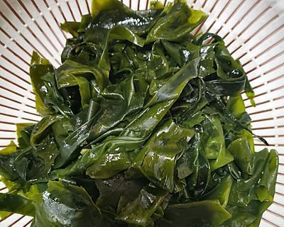 爽脆裙带菜的家常做法（清爽口感）