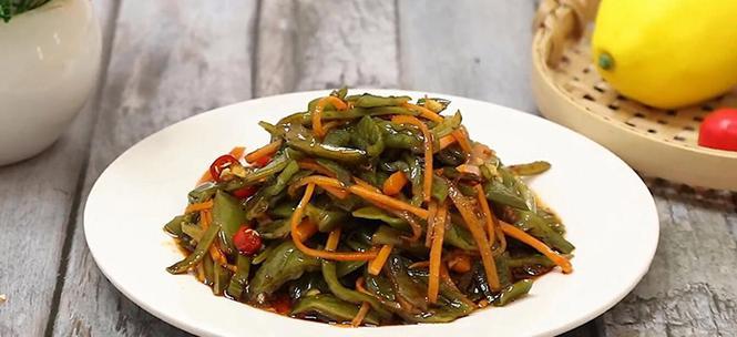 爽脆裙带菜的家常做法（清爽口感）