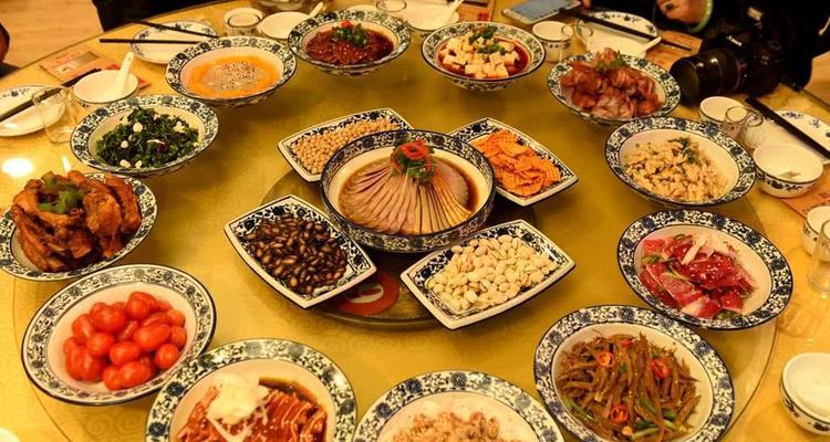 手工制作双色双味李子酒（家庭自制美酒）