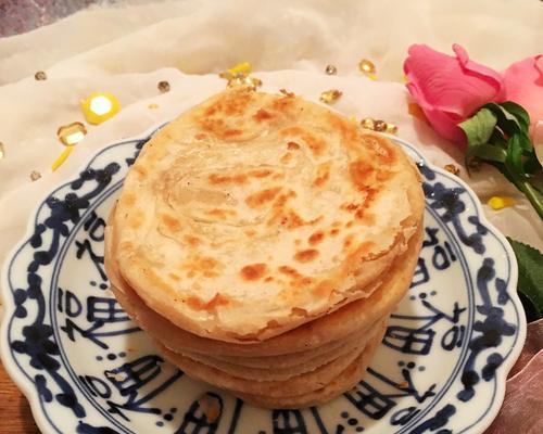 双色梅花小饼制作方法详解（美味可口的传统点心）
