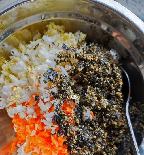 轻松DIY双色绝味海苔饭团（用这个简单的配方）