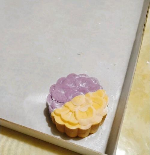 自制双色糕，轻松做出美味甜品（双色糕的做法和步骤详解）