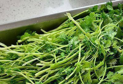 学会用烧麦皮包出美味的牛肉香菜馅儿（蒸出鲜美汁多）