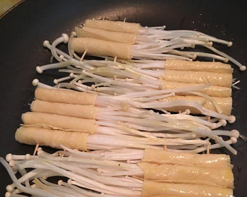 美味健康的烧烤金针菇豆皮（用料简单）
